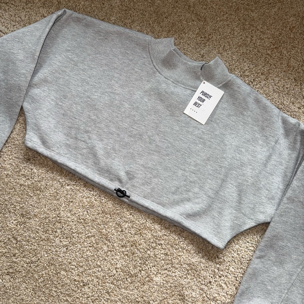 ACTA Cropped Sweatshirt NWT - Picture 4 of 10